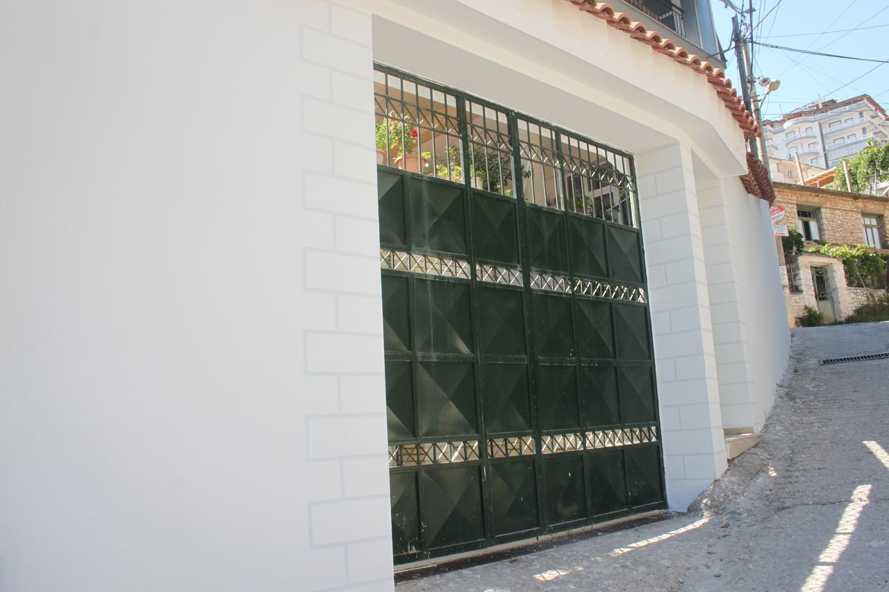 Vila Gjoni ساراندا المظهر الخارجي الصورة