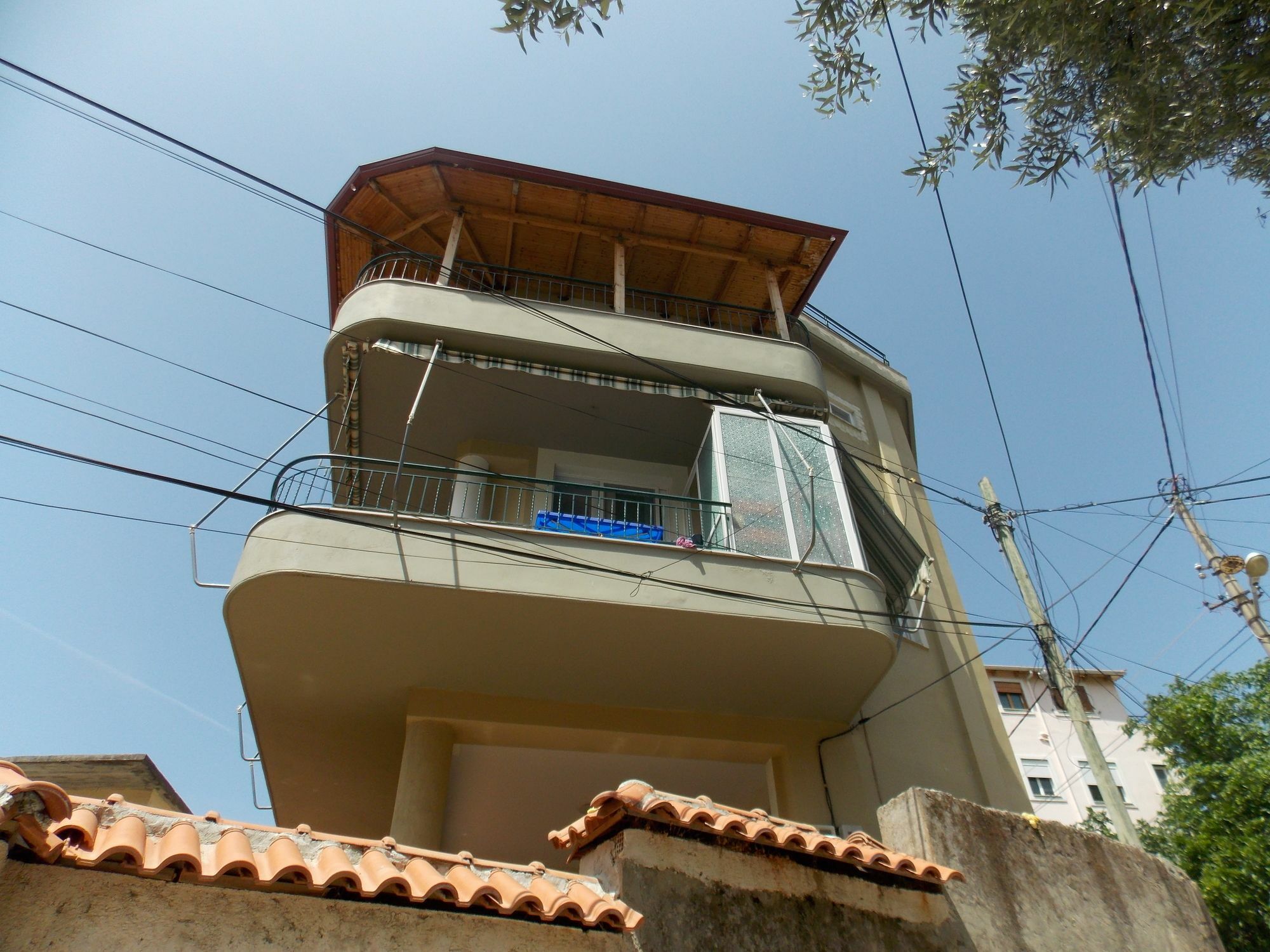 Vila Gjoni ساراندا المظهر الخارجي الصورة